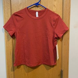 Women’s Lululemon Classic Fit Cotton Blend T Shirt Size 4 in Red Rock